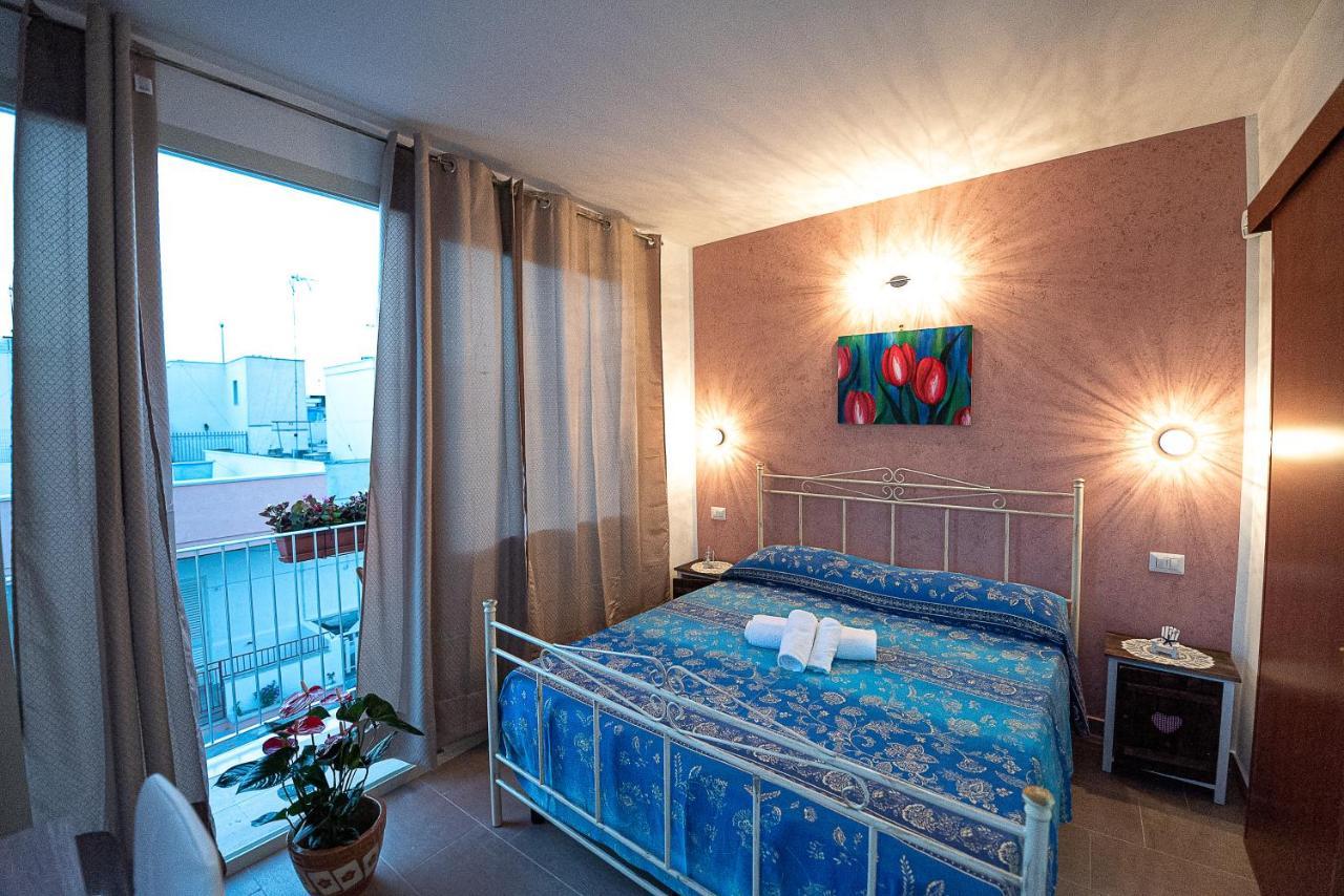 Bed and Breakfast La Scalinata Марина-ди-Манкаверса Экстерьер фото