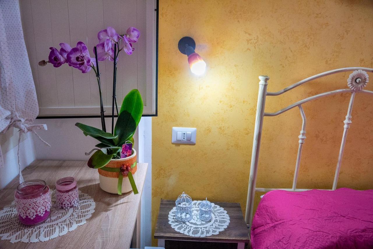 Bed and Breakfast La Scalinata Марина-ди-Манкаверса Экстерьер фото